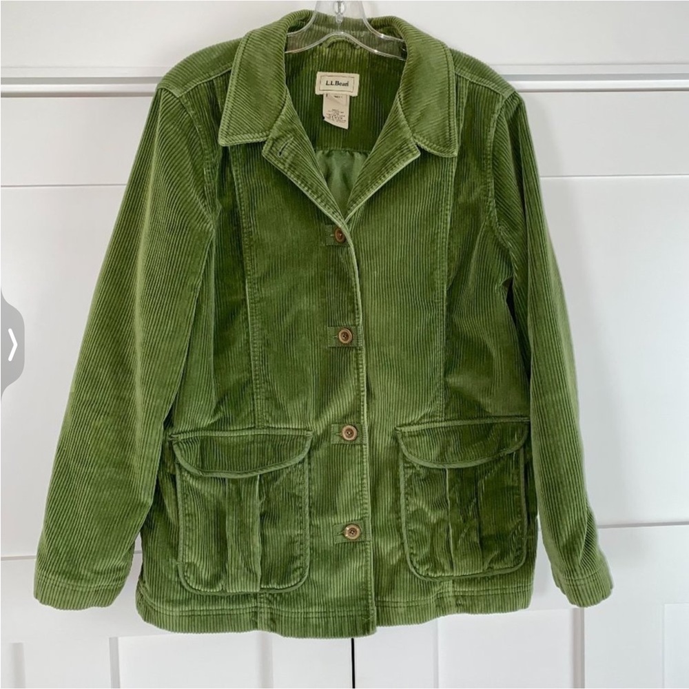 LL Bean green corduroy chore coat,size large